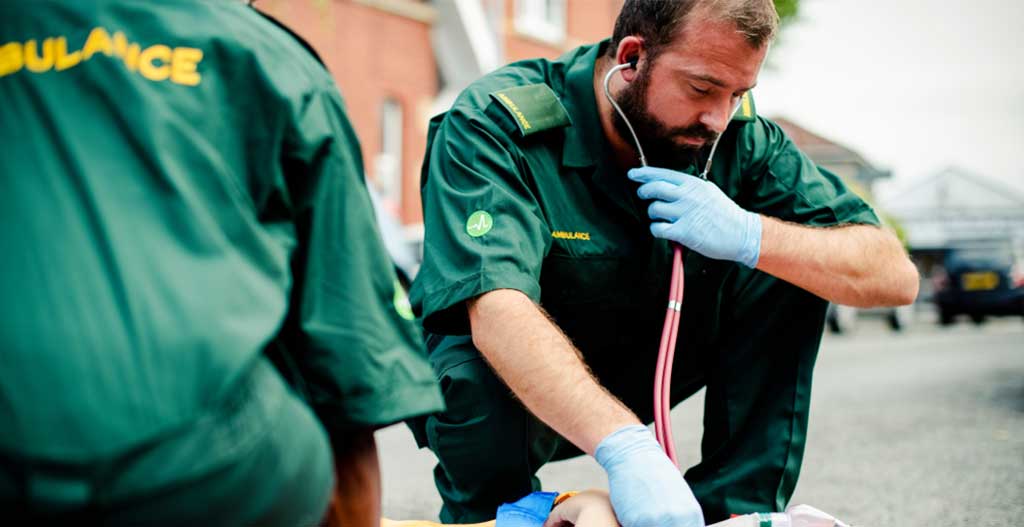 shutterstock 1215988858 paramedics